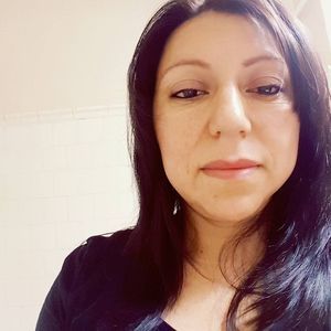 Meet your Posher, Gladys esperanza